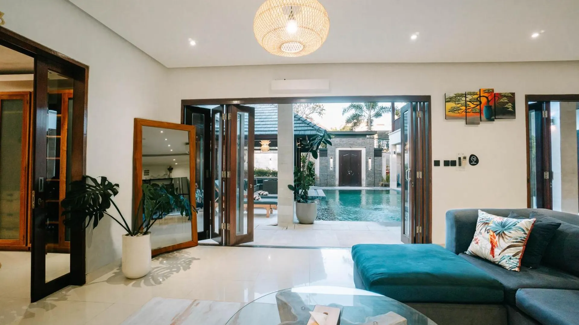 The Golden Serendipity Villa Seminyak 0*, סמיניאק