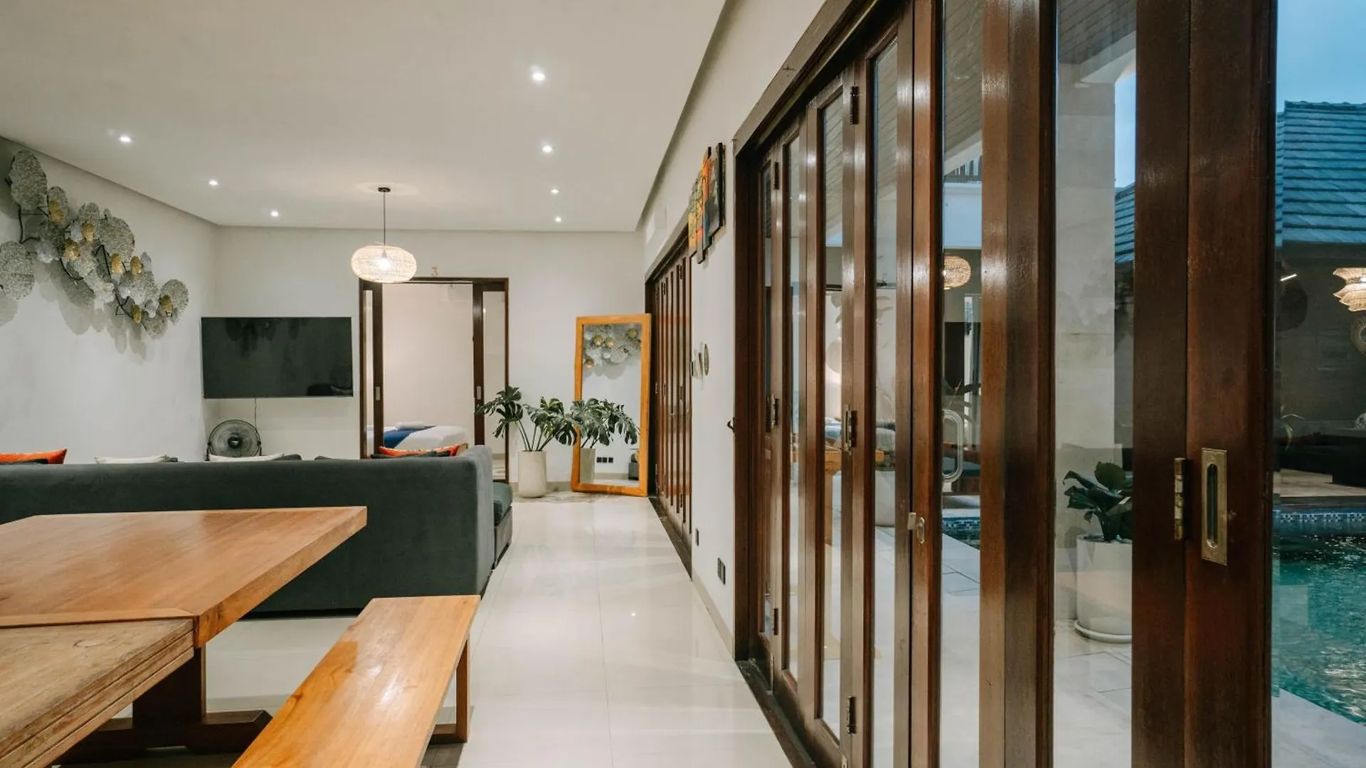 The Golden Serendipity Villa Seminyak אינדונזיה