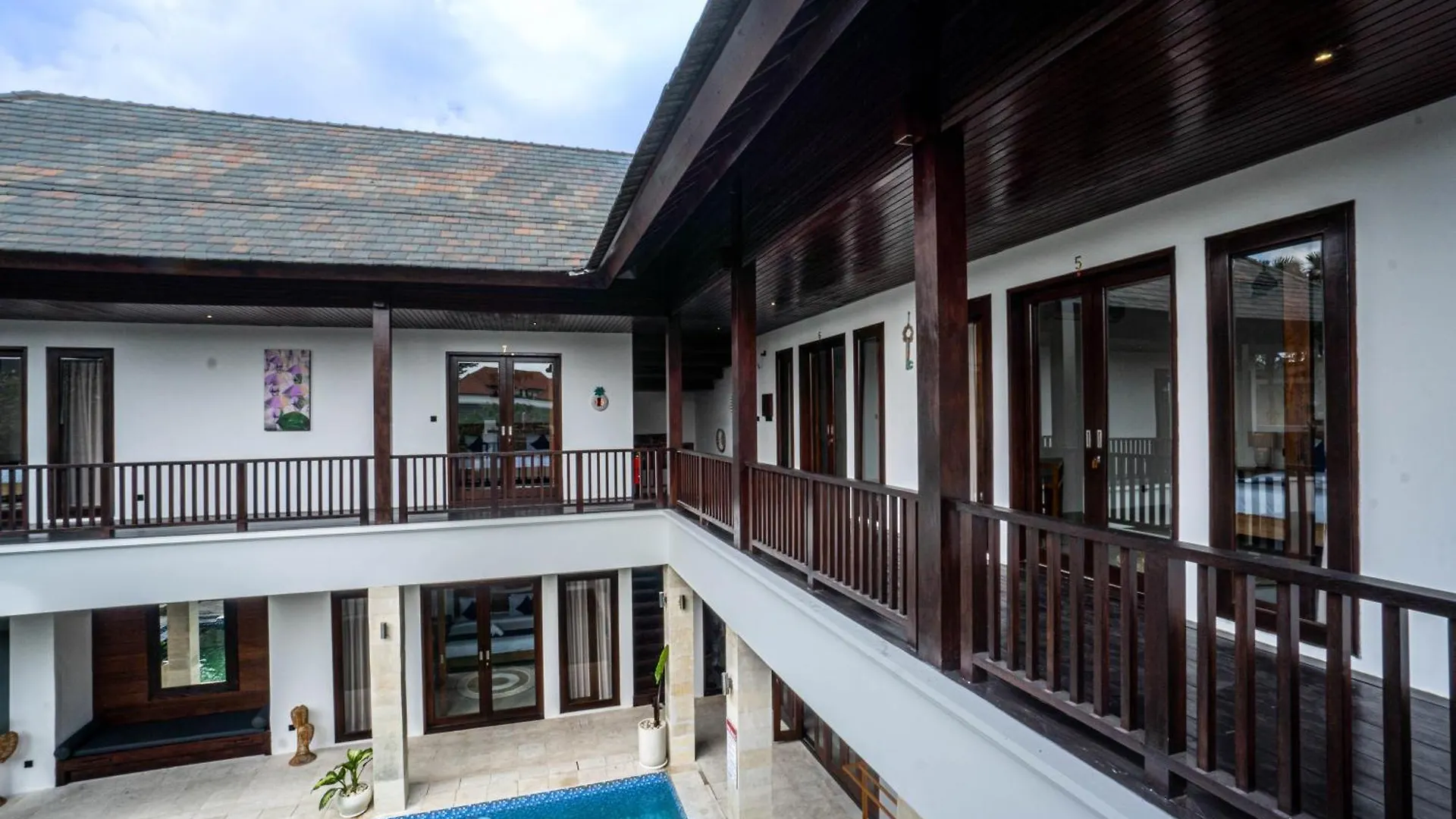 The Golden Serendipity Villa Seminyak
