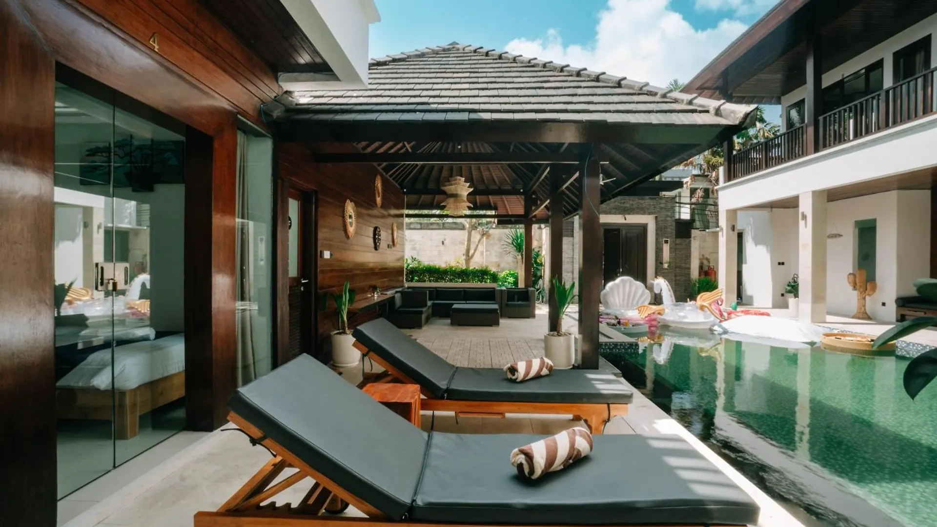 The Golden Serendipity Villa Seminyak 0*, Seminyak (Bali)