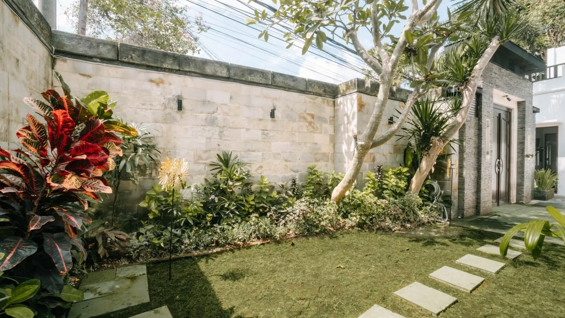 The Golden Serendipity Villa Seminyak  Seminyak (Bali)