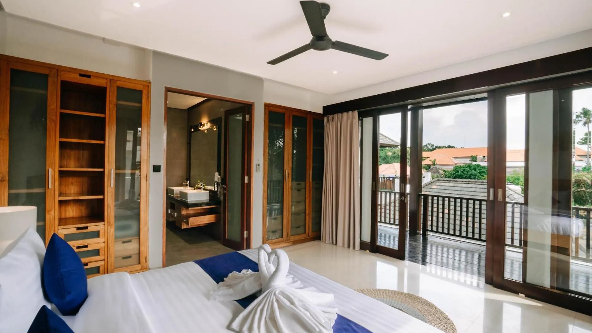 The Golden Serendipity Villa Seminyak  Seminyak (Bali)