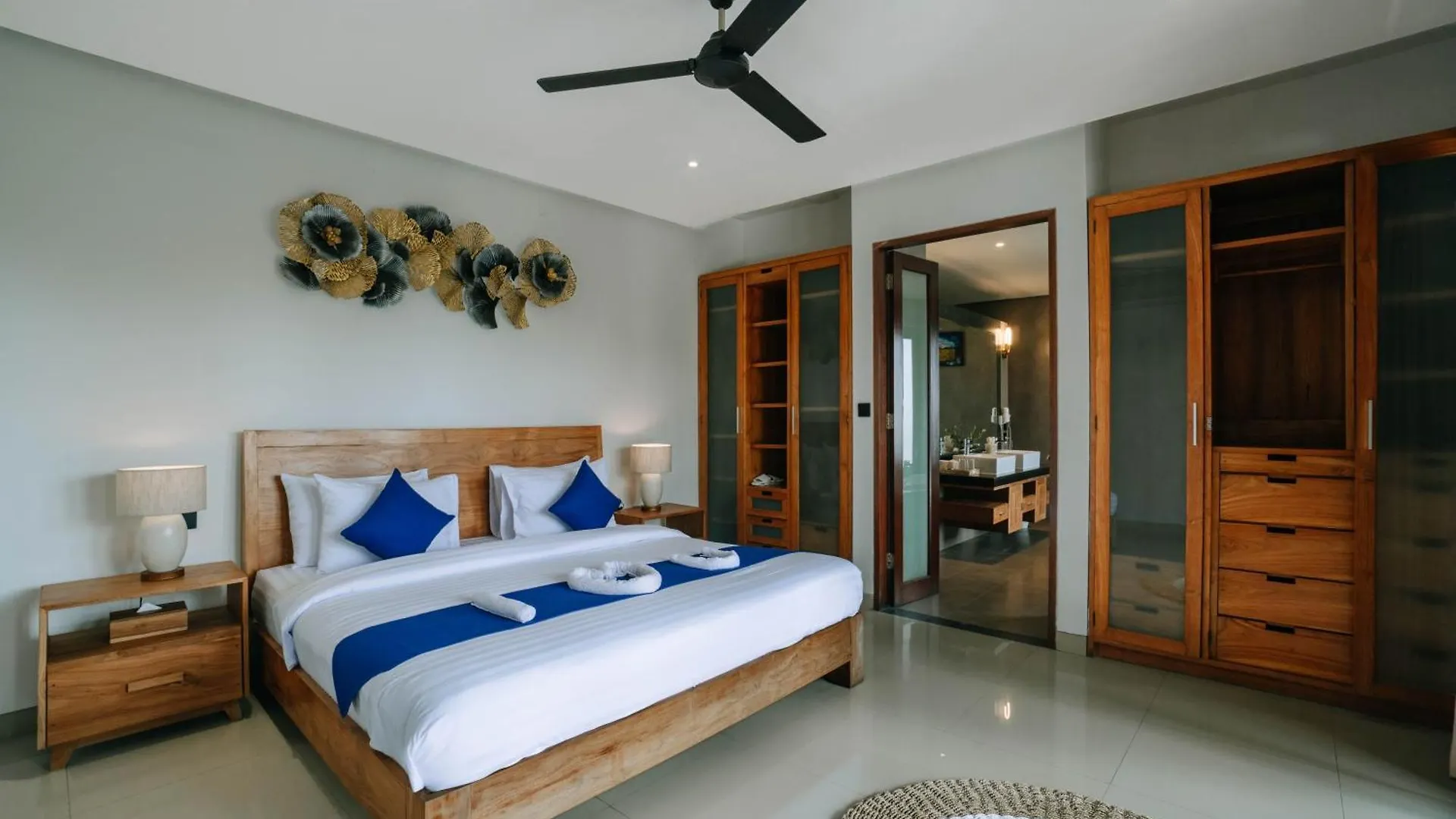 The Golden Serendipity Villa Seminyak Indonesia