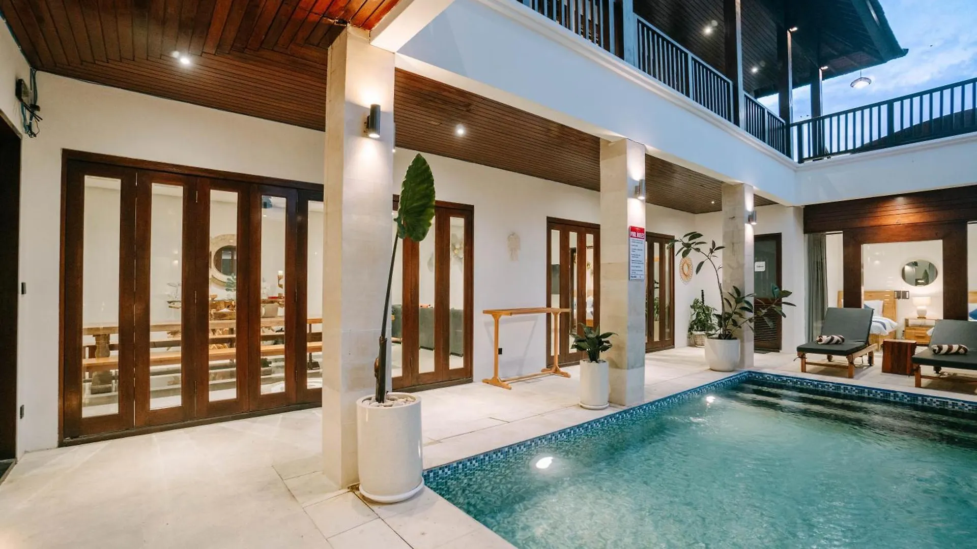The Golden Serendipity Villa Seminyak